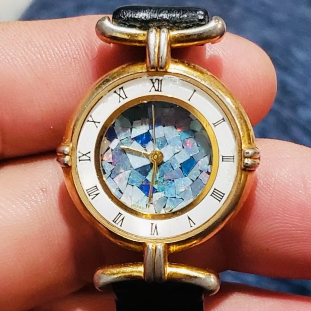 1995 RARE RELIC SHATTERED OPAL WATCH ZR-62511